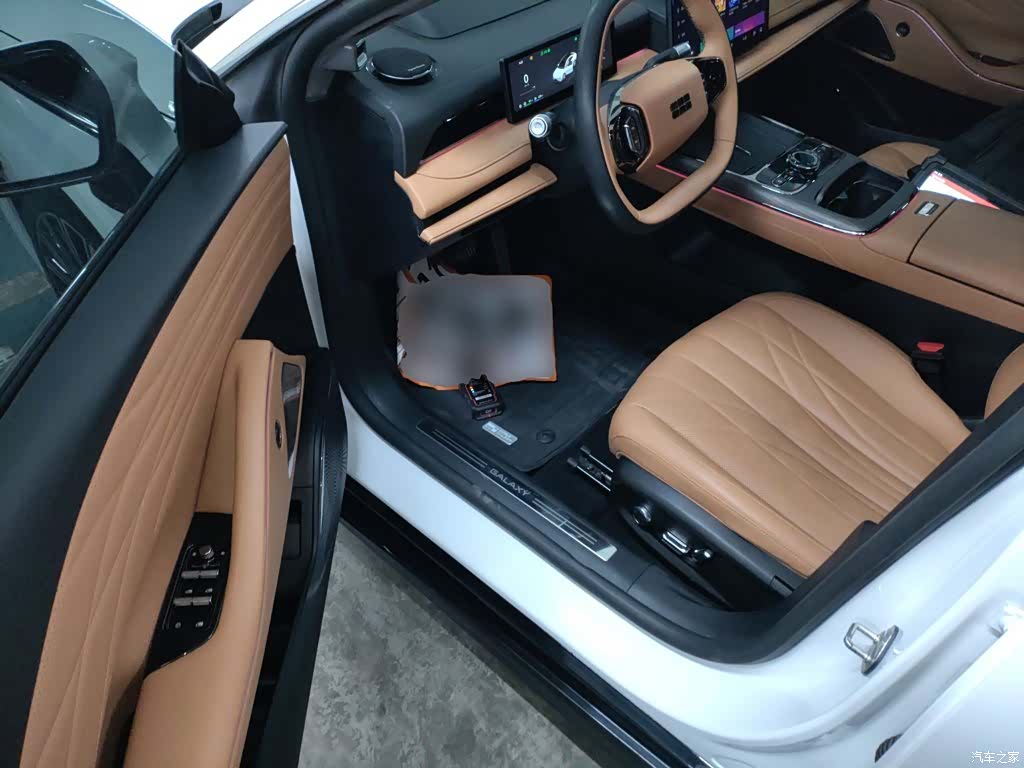 Geely 8, 2025 12