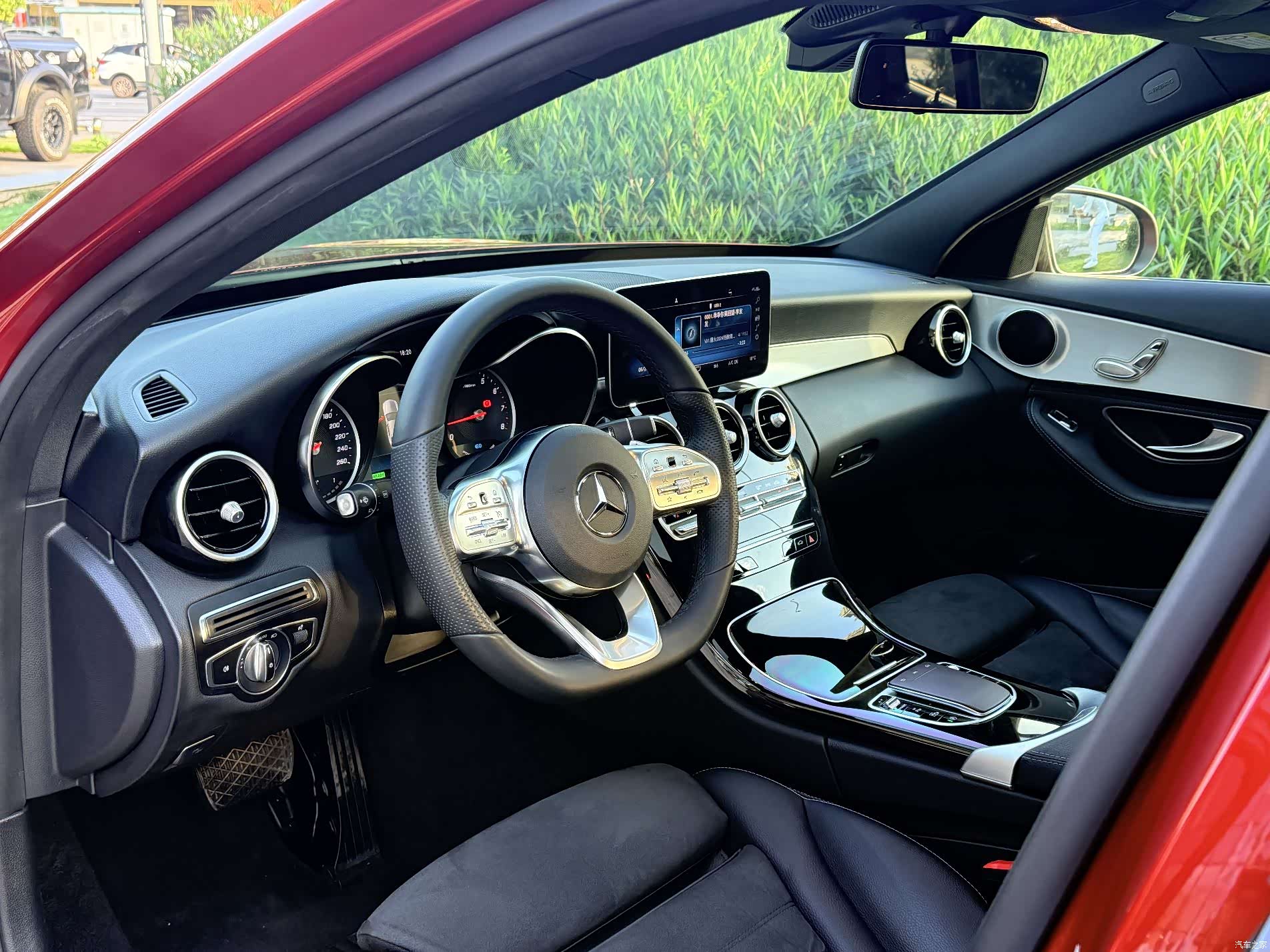 Mercedes-Benz C-Class, 2019 16