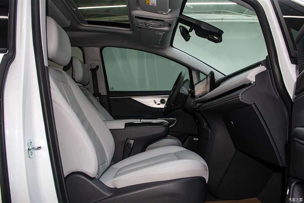 Buick GL8, 2025 19