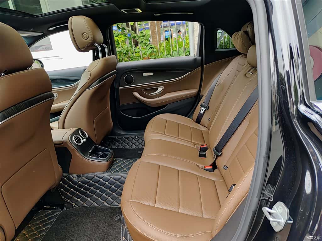 Mercedes-Benz E-Class, 2022 8