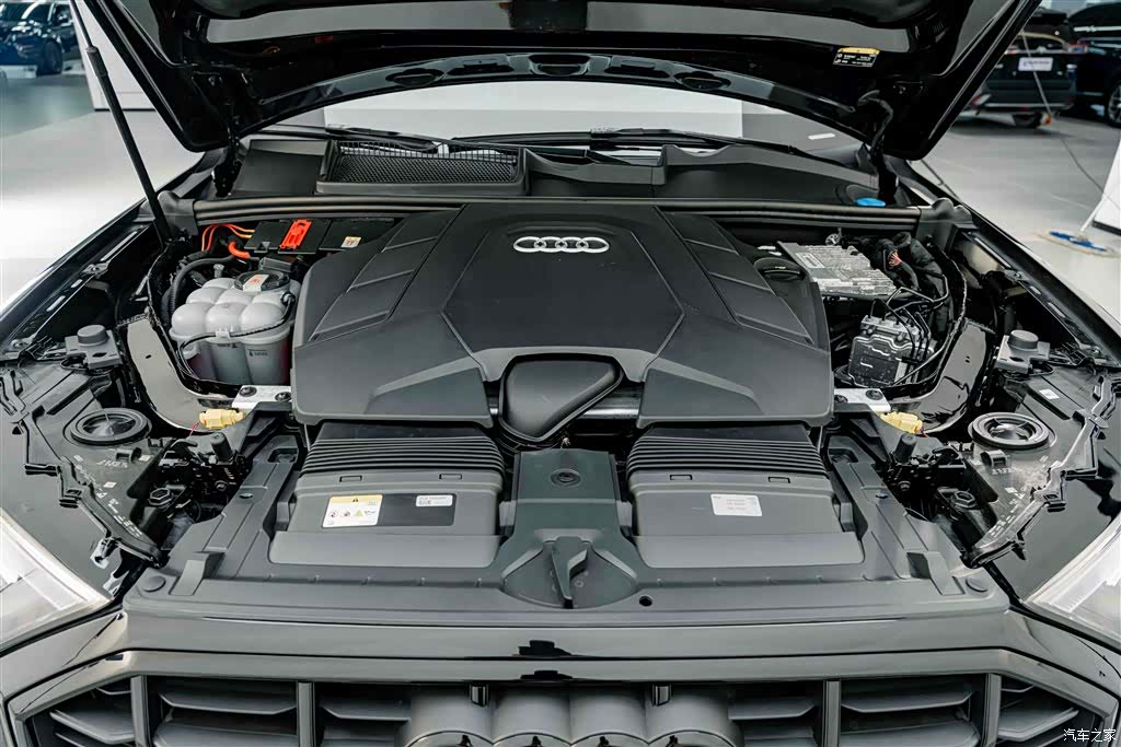 Audi Q7, 2023 25