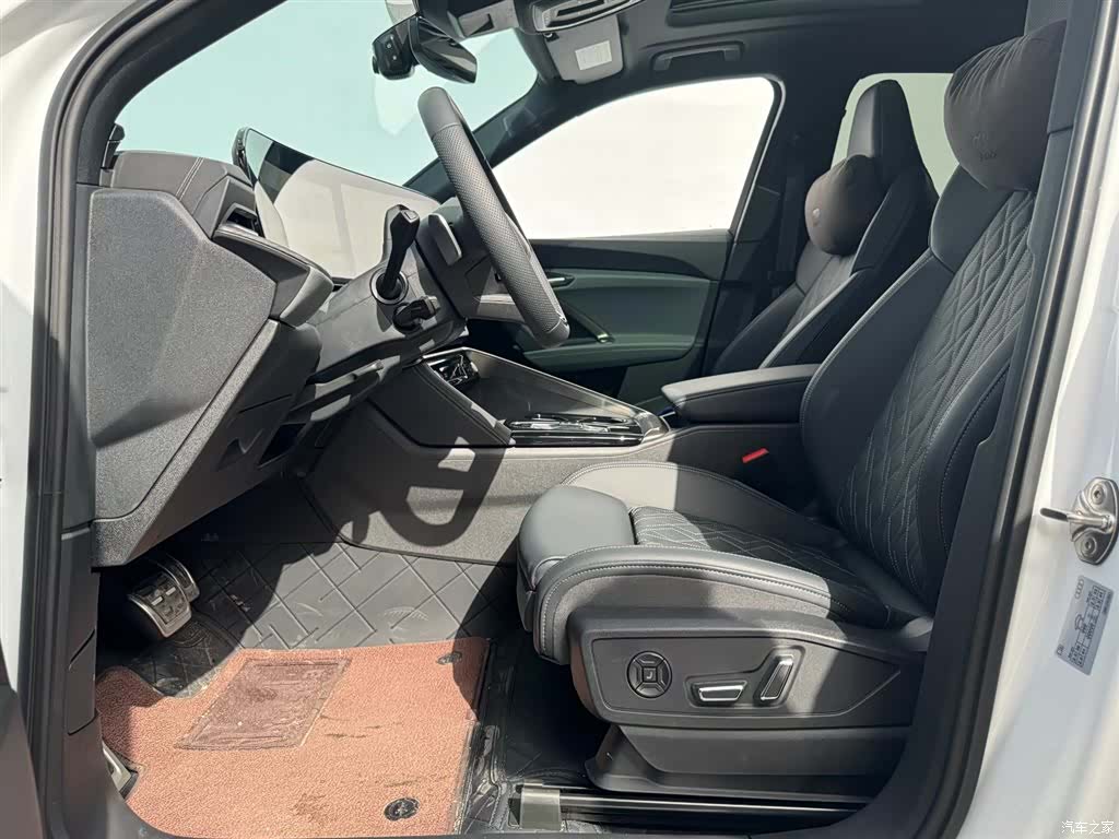 Audi Q5L, 2026 19