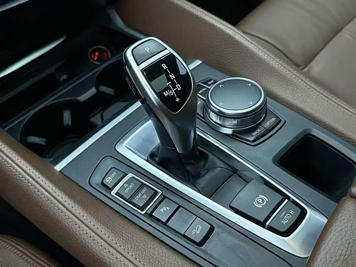 BMW X6 2015 xDrive35i Люкс