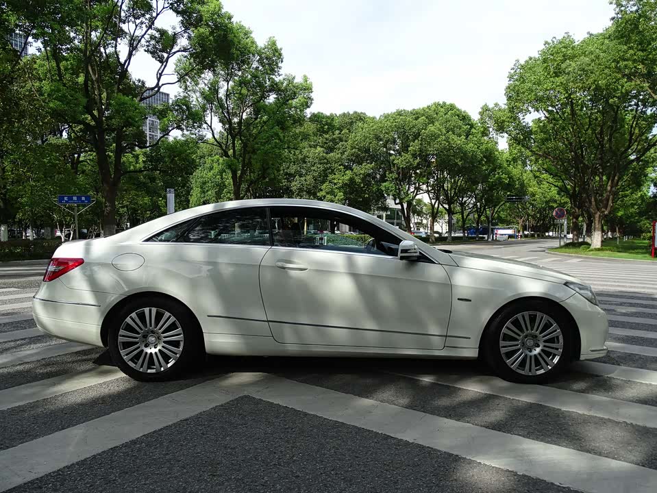 Mercedes-Benz E-class Mercedes-Benz E-class