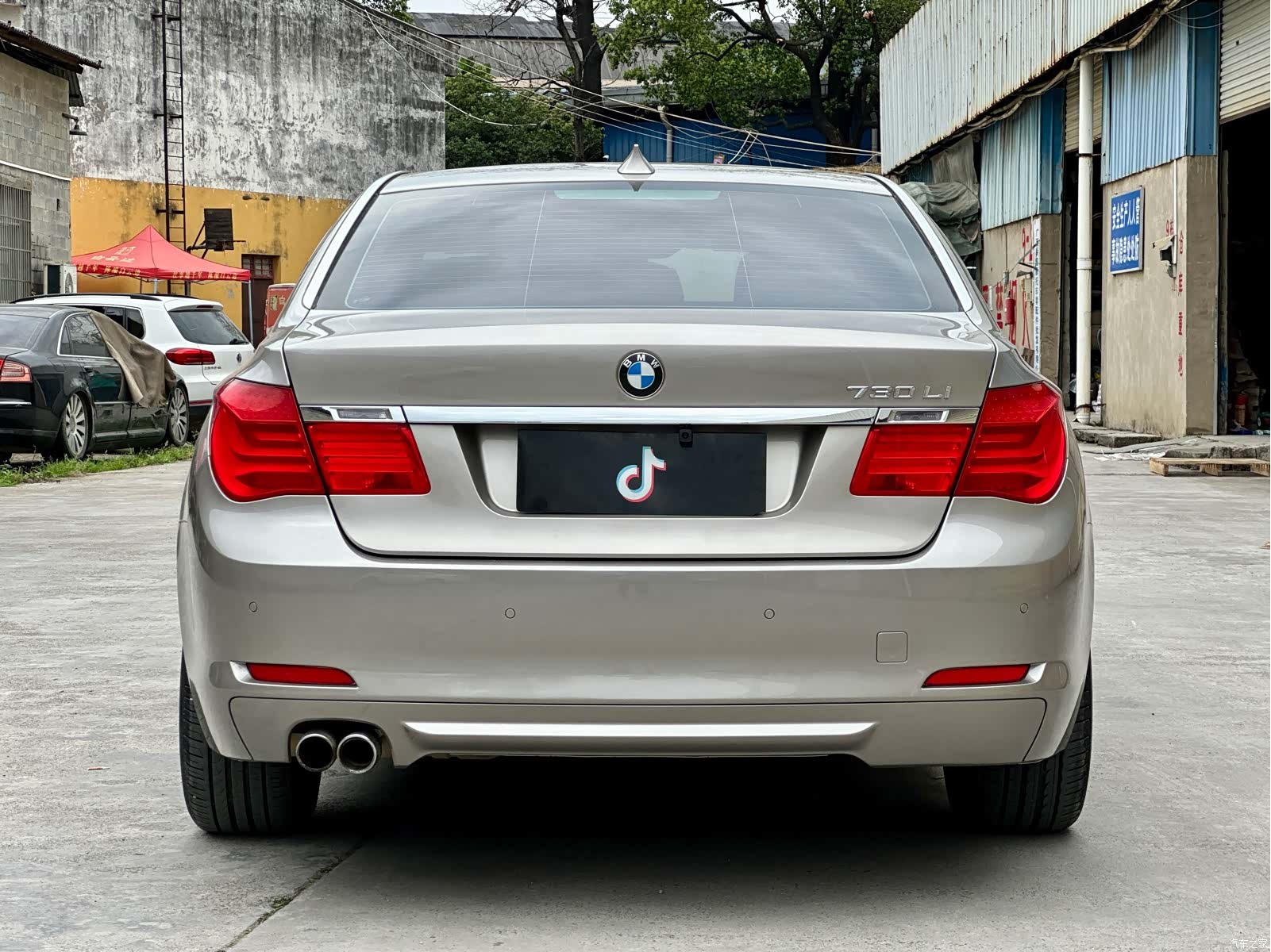BMW 7 Series, 2010 все фото