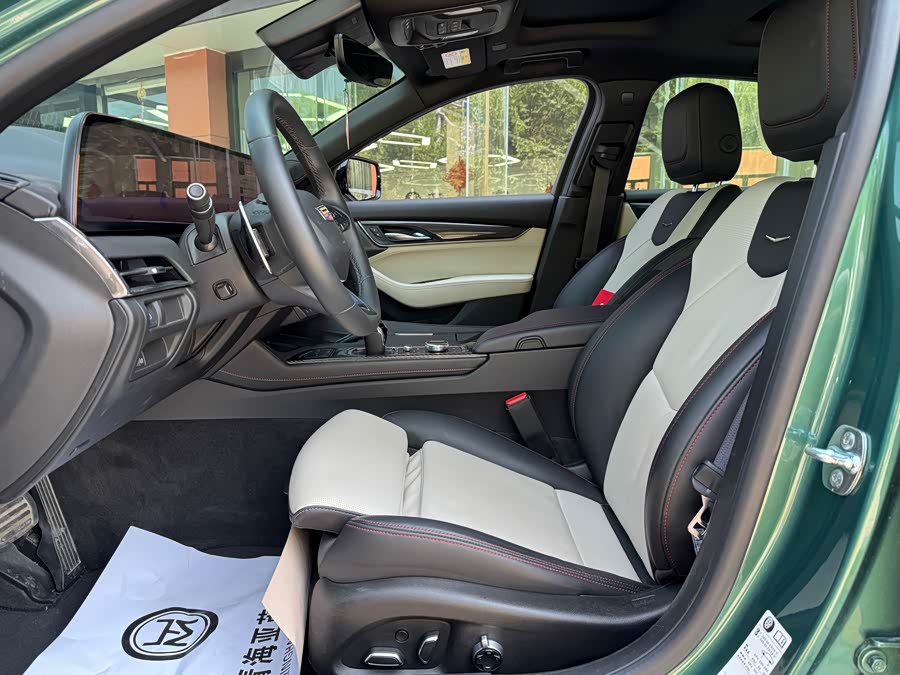 Cadillac CT5 2025, фото 9