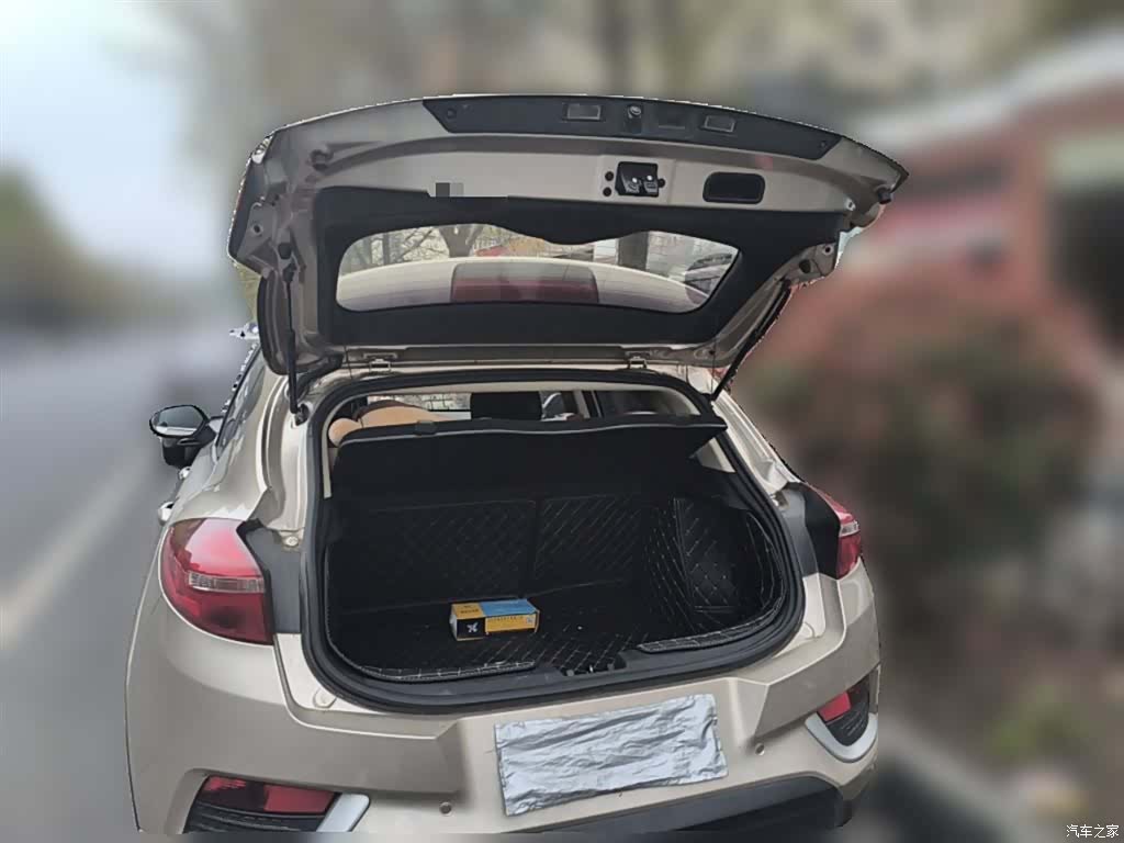 Geely Emgrand, 2017 10
