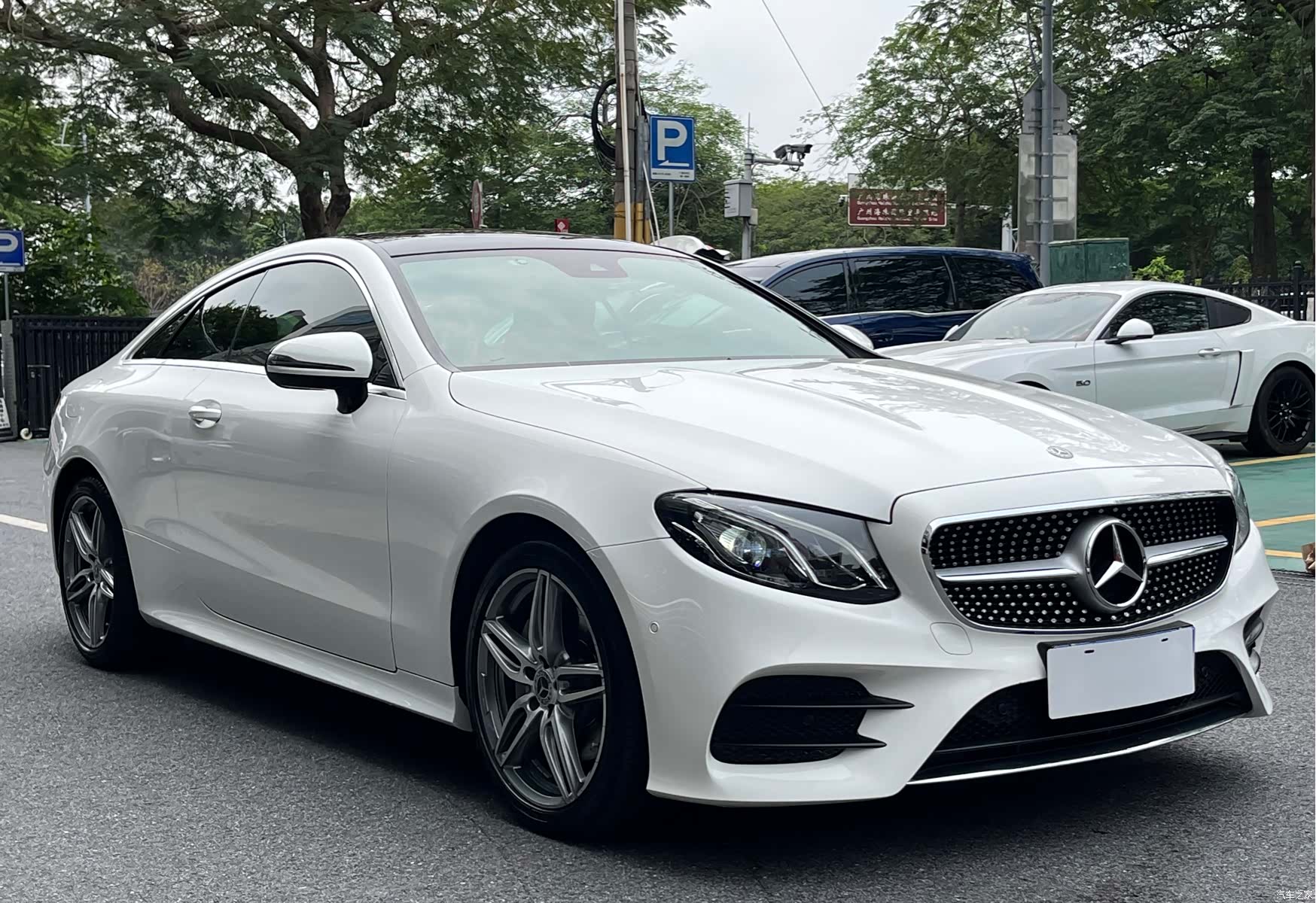 Mercedes-Benz E-Class, 2018 3