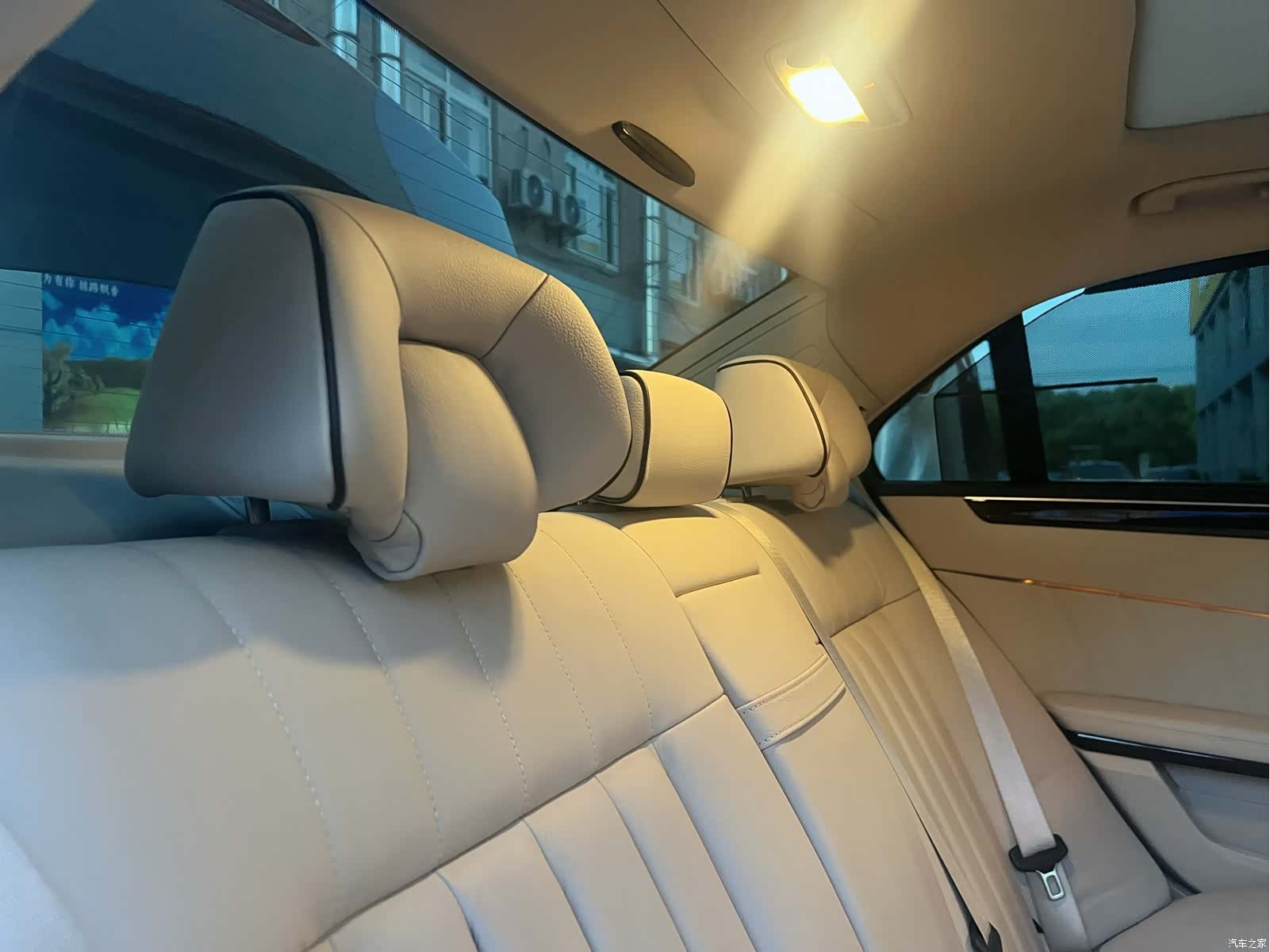 Mercedes-Benz E-Class, 2015 12