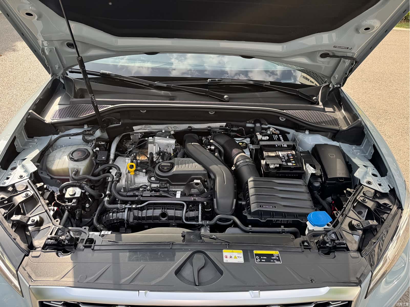 Audi Q2L, 2024 14