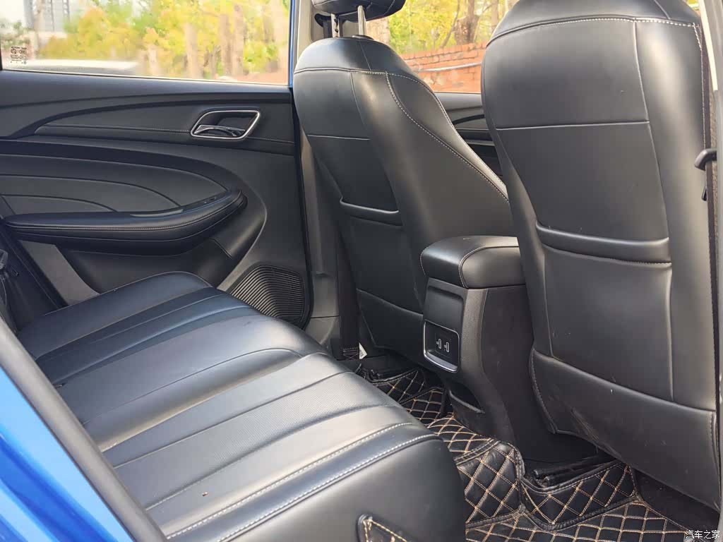 Roewe i5, 2019 13