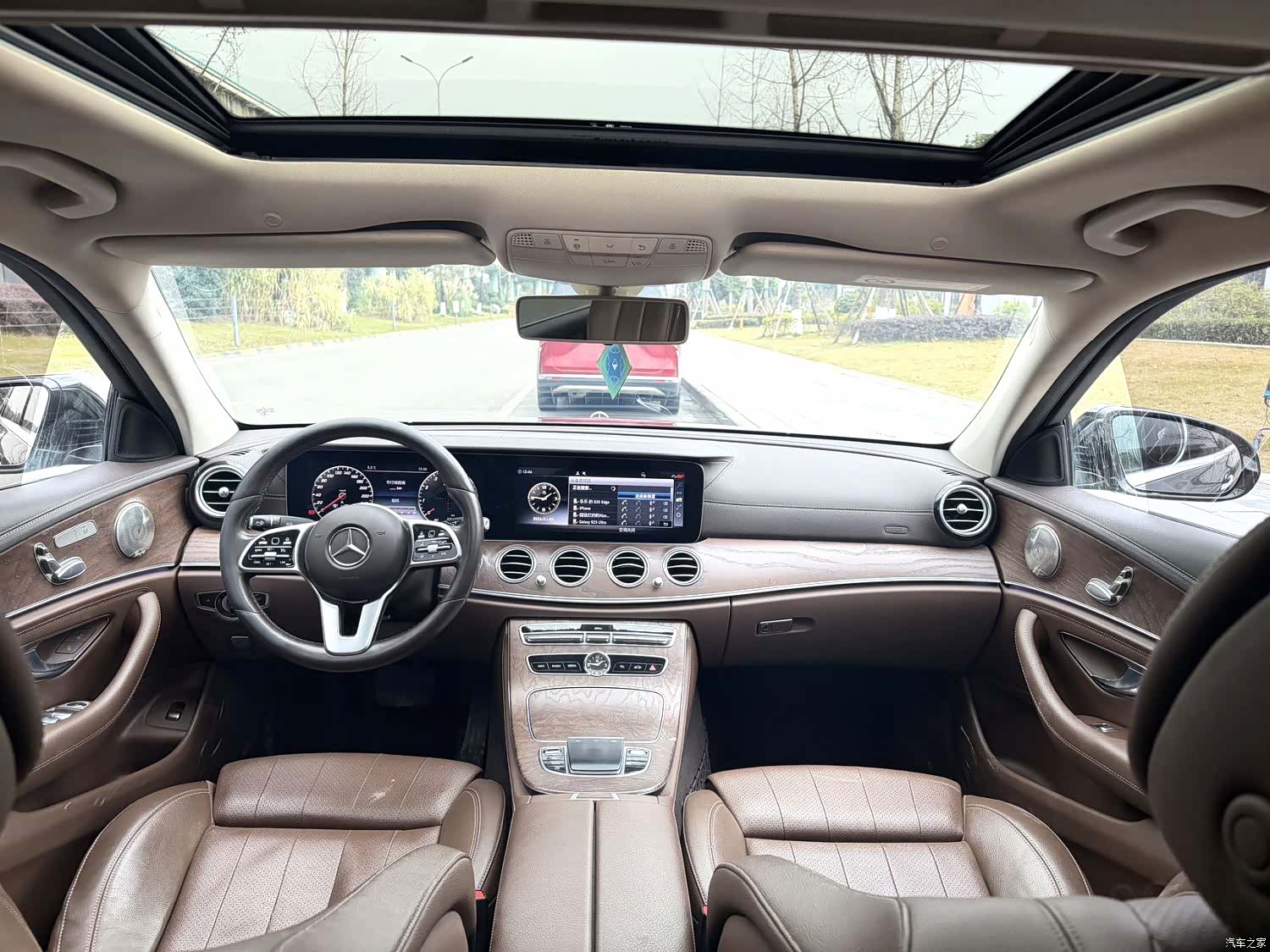 Mercedes-Benz E-Class, 2019 4