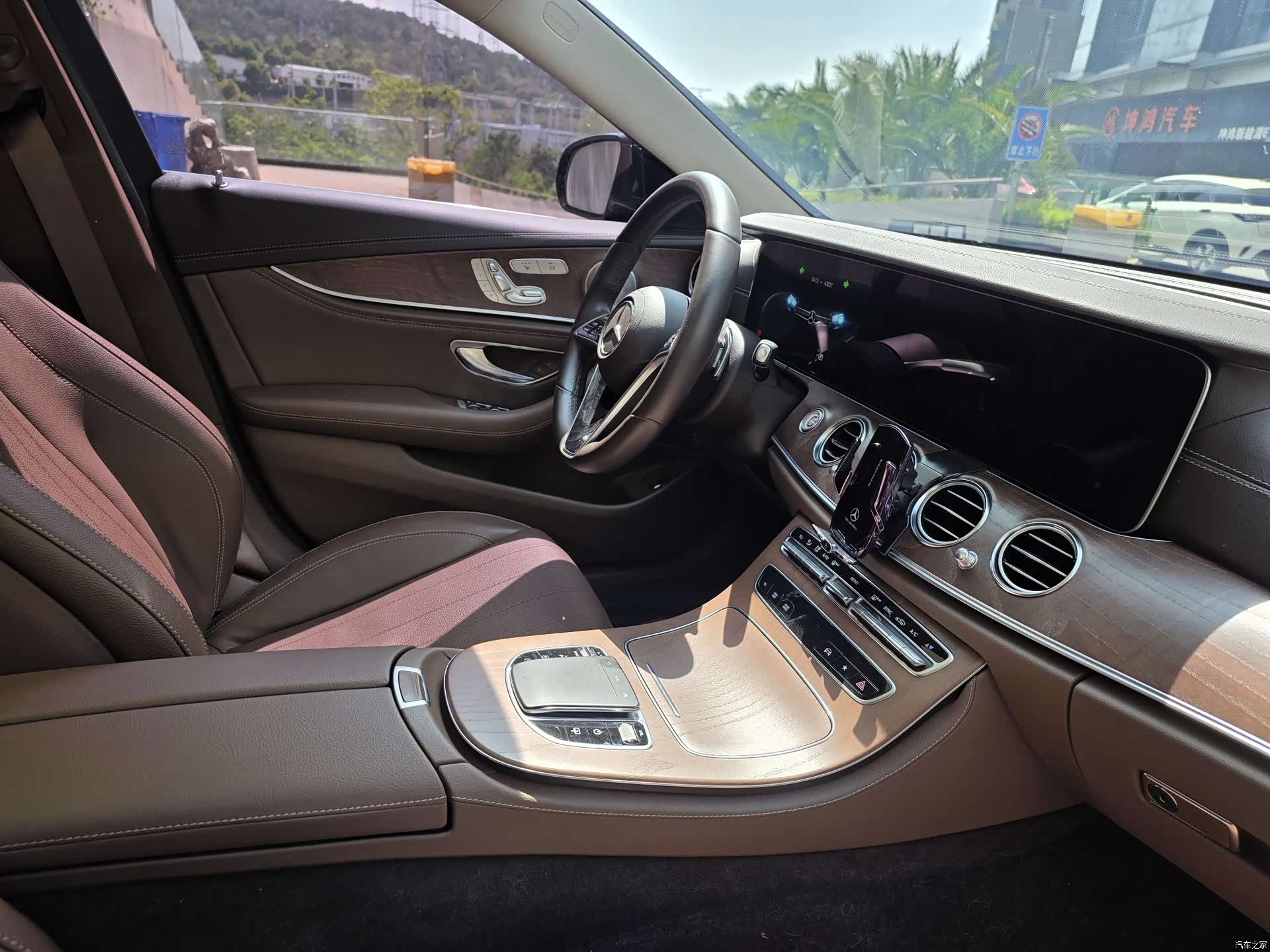 Mercedes-Benz E-Class, 2023 17