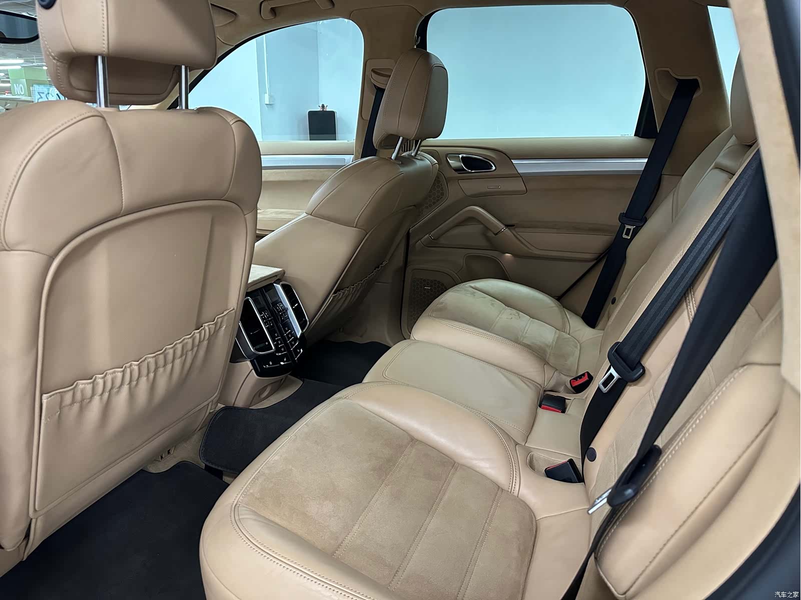 Porsche Cayenne, 2015 9