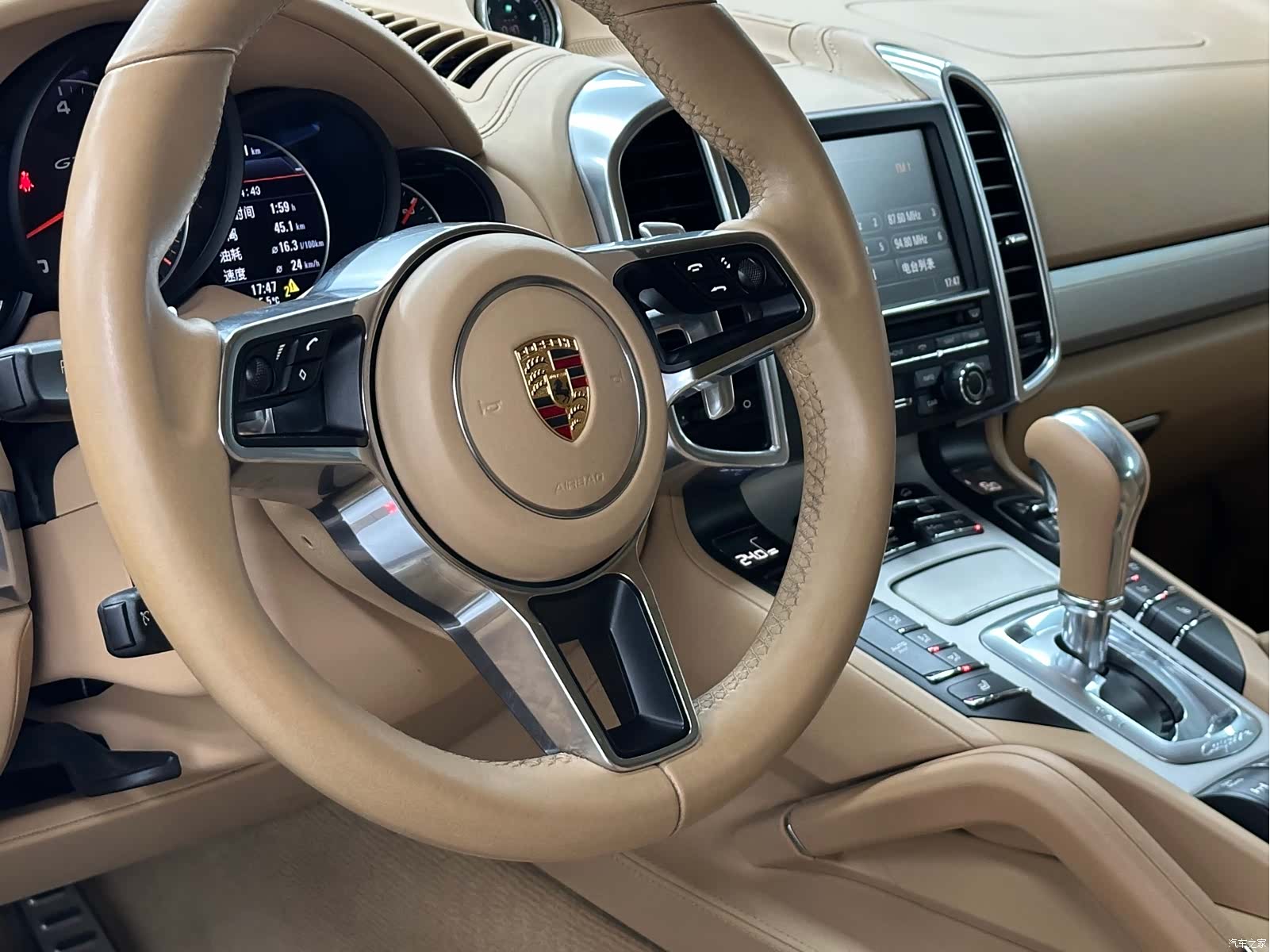 Porsche Cayenne, 2015 12