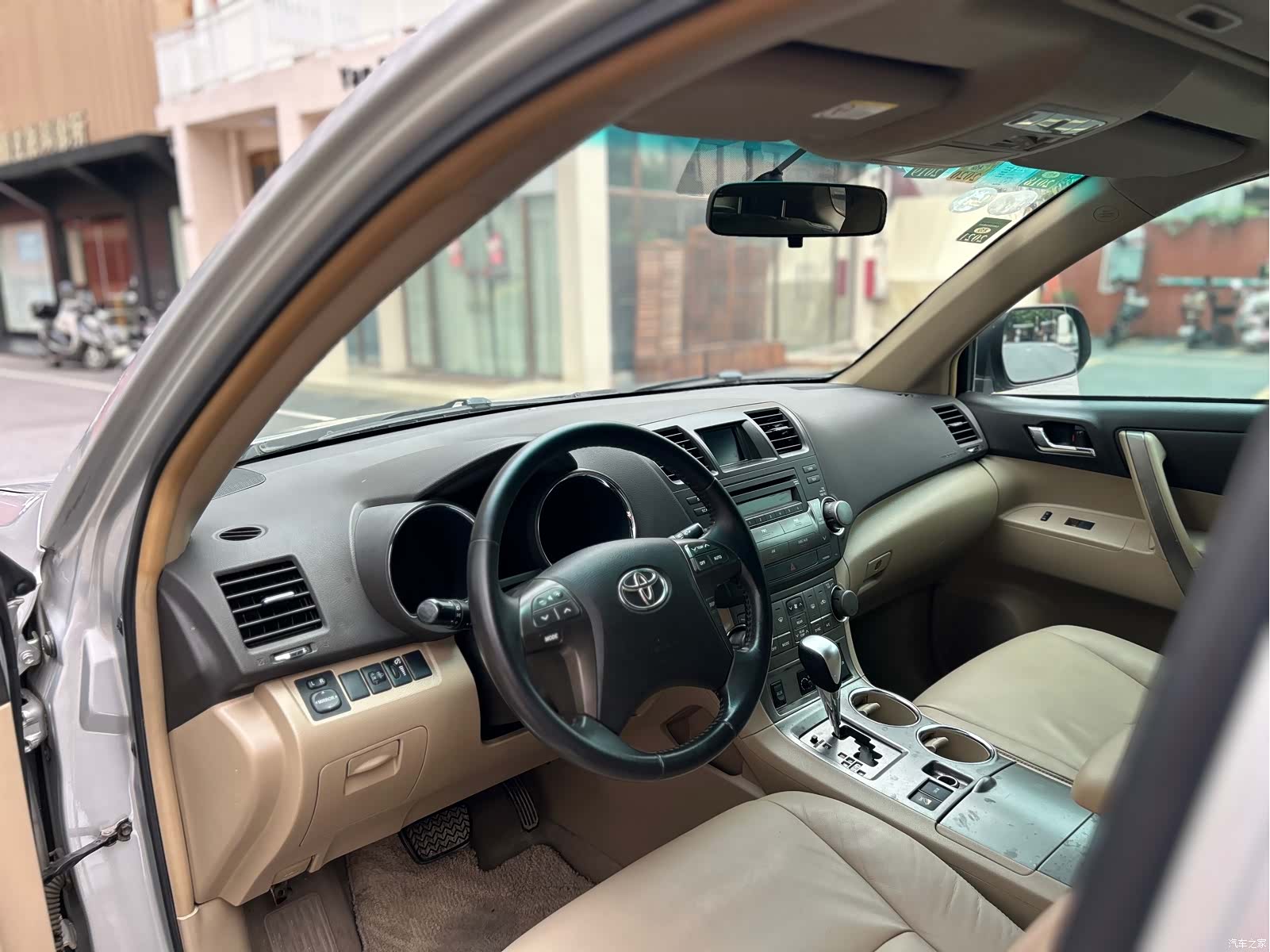 Toyota Highlander, 2010 10