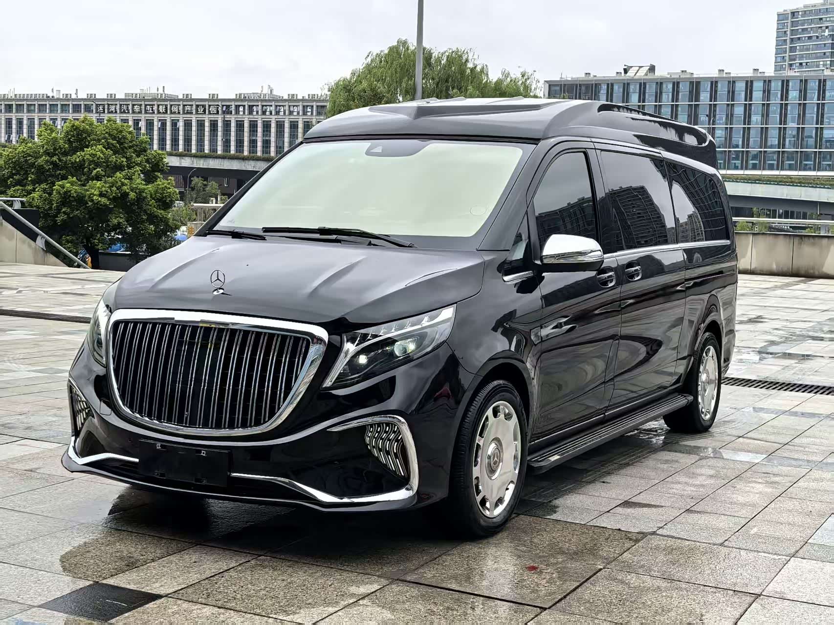 Mercedes-Benz V-Class