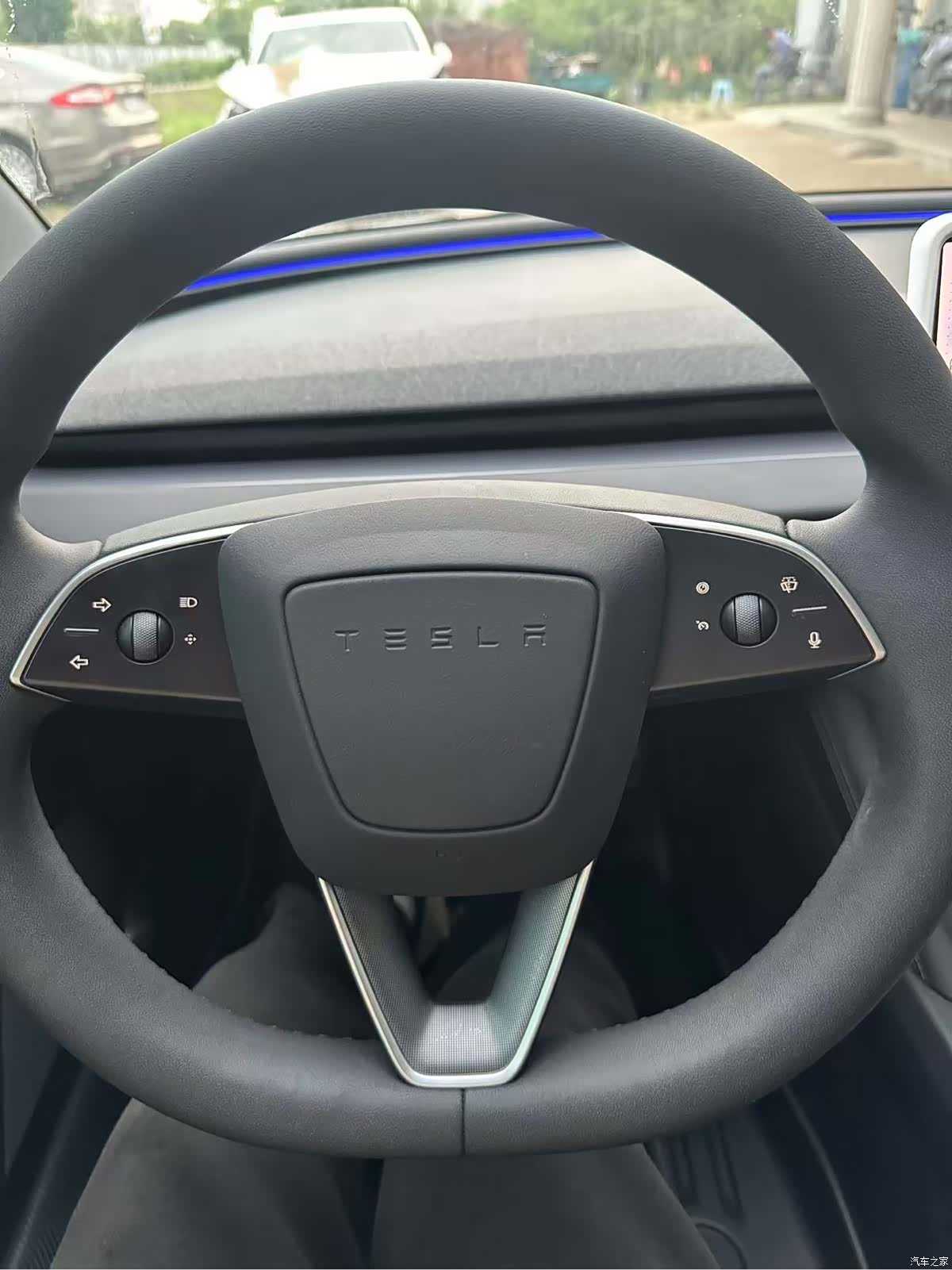 Tesla Model 3, 2025 12