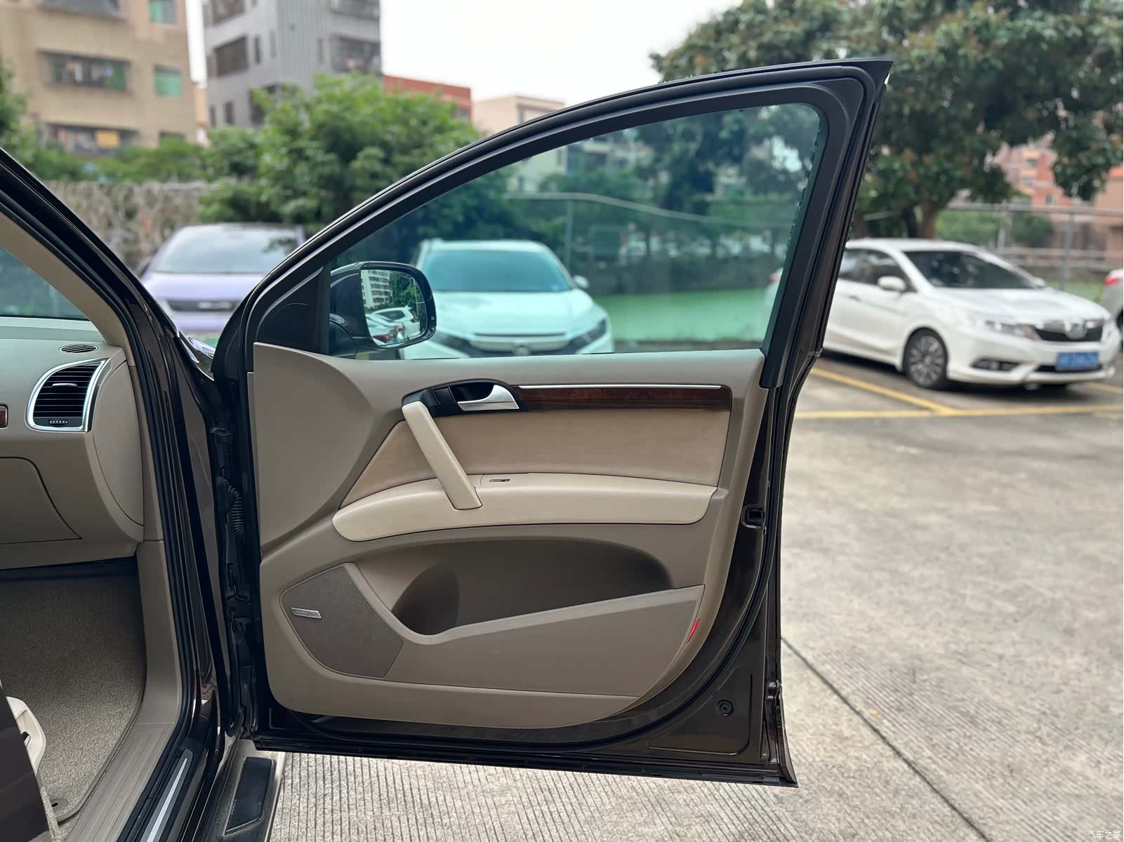Audi Q7, 2010 42