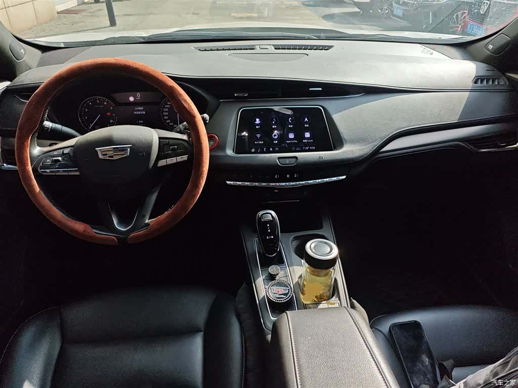 Cadillac XT4, 2020 10