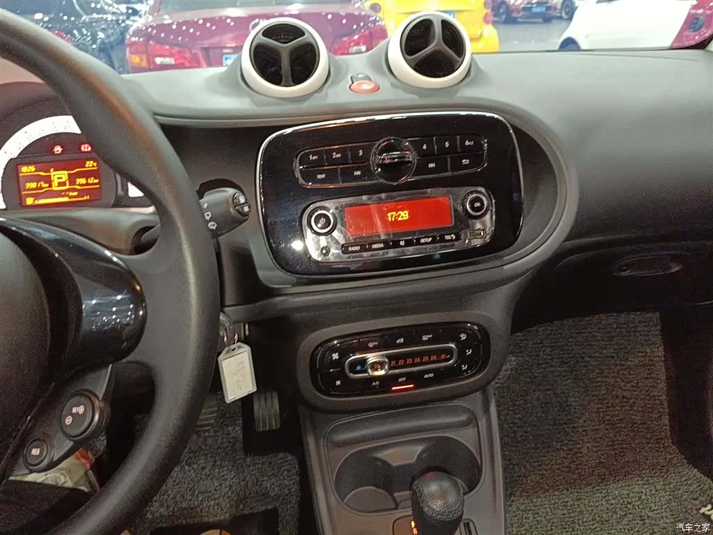 Smart Fortwo, 2018 13