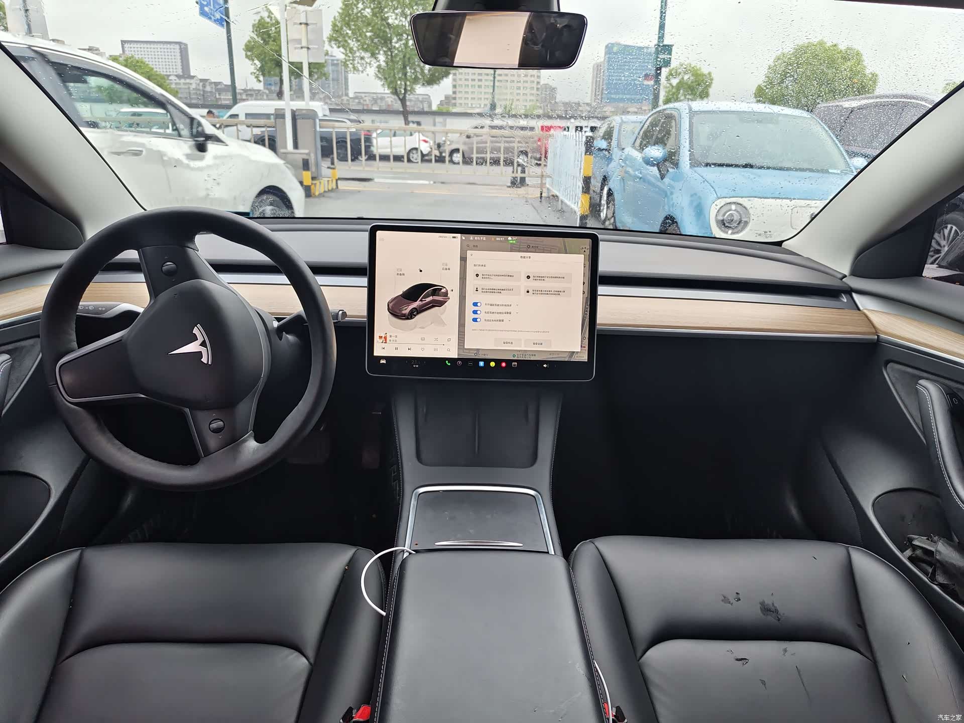 Tesla Model 3, 2023 21