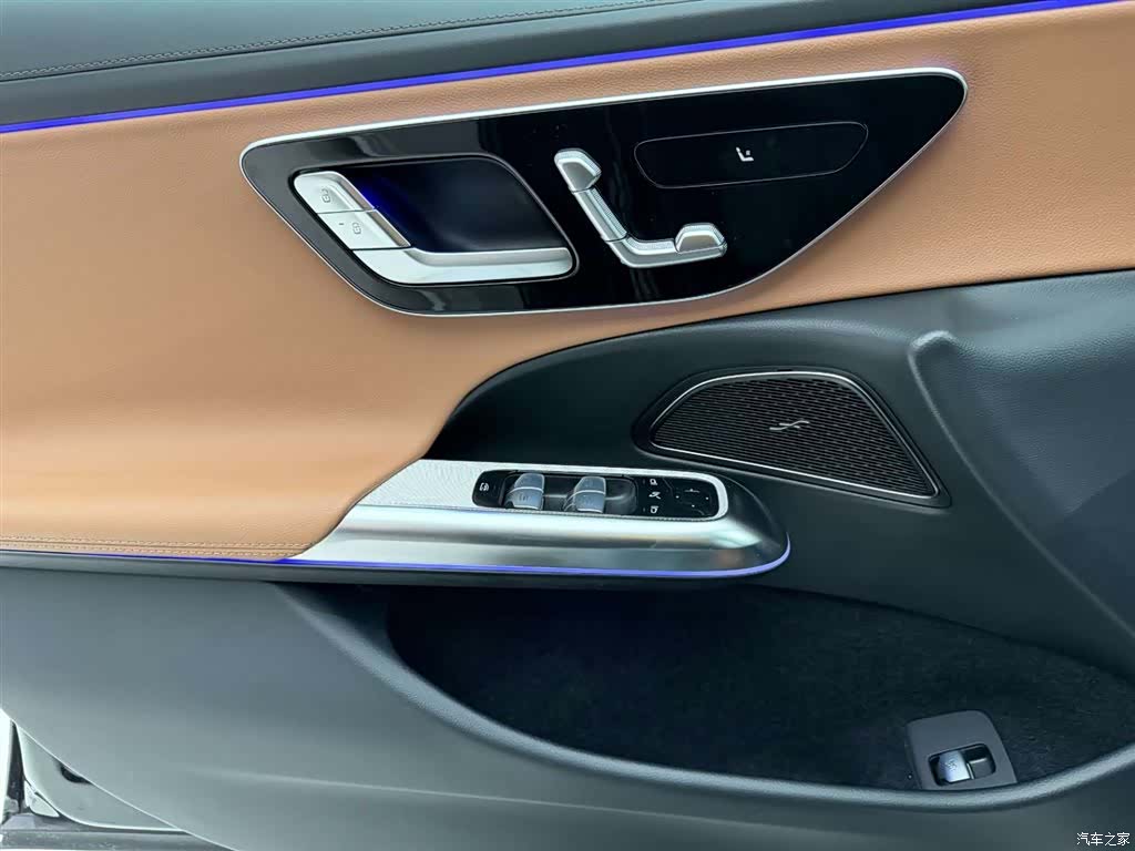 Mercedes-Benz E-Class, 2024 21