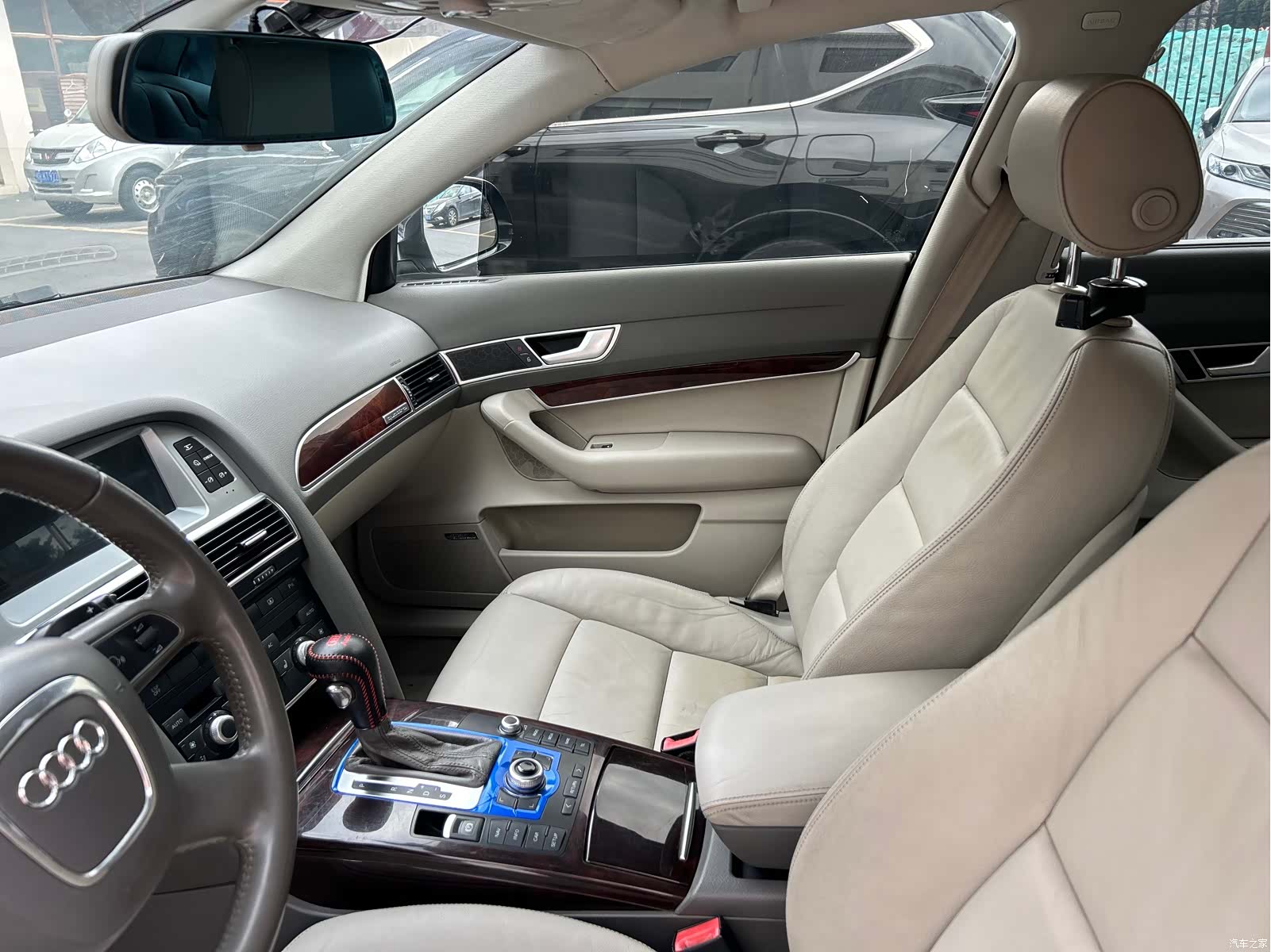Audi A6L, 2010 12