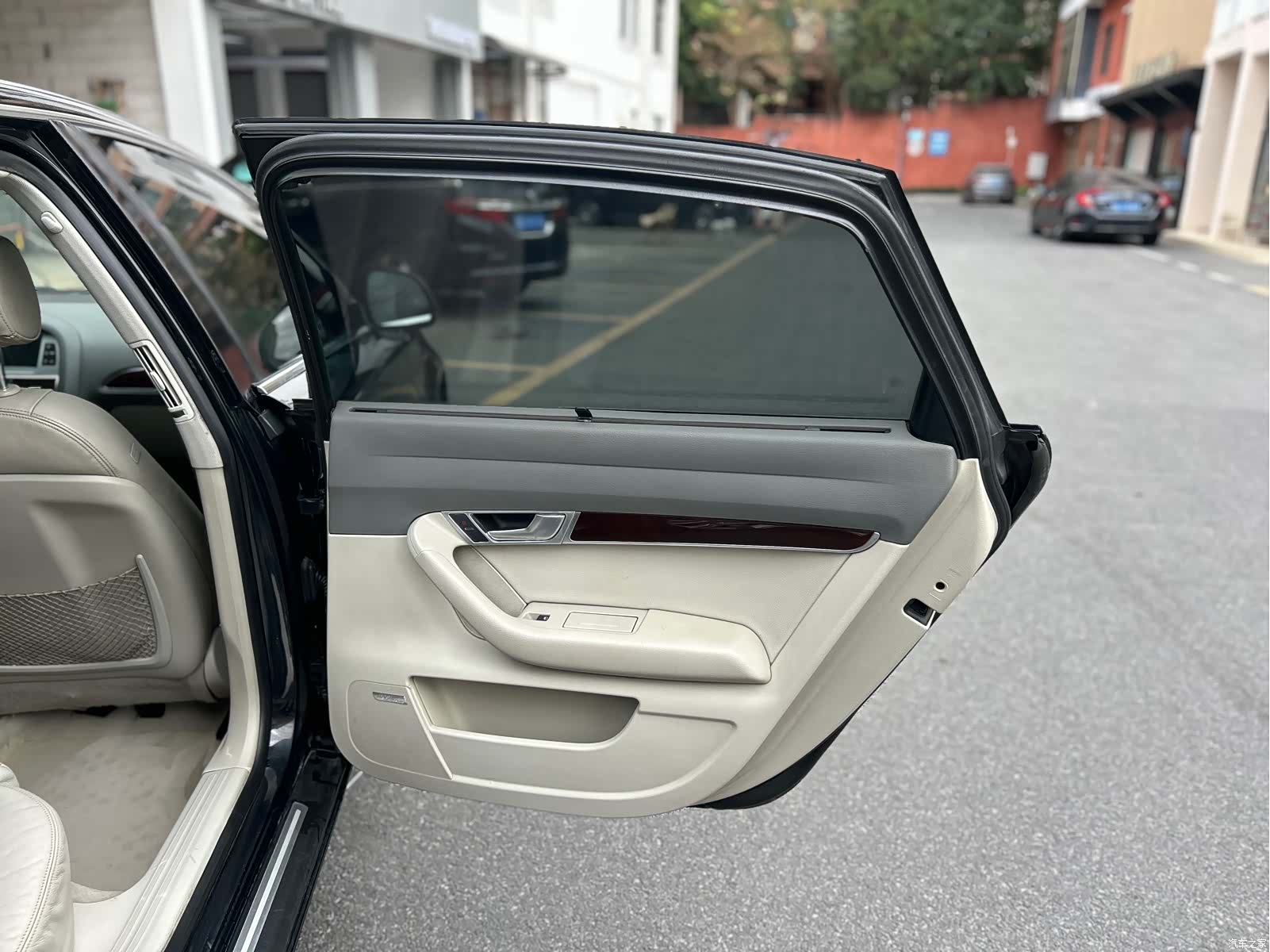 Audi A6L, 2010 28
