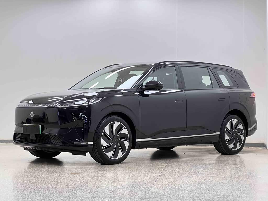 Dongfeng eπ008