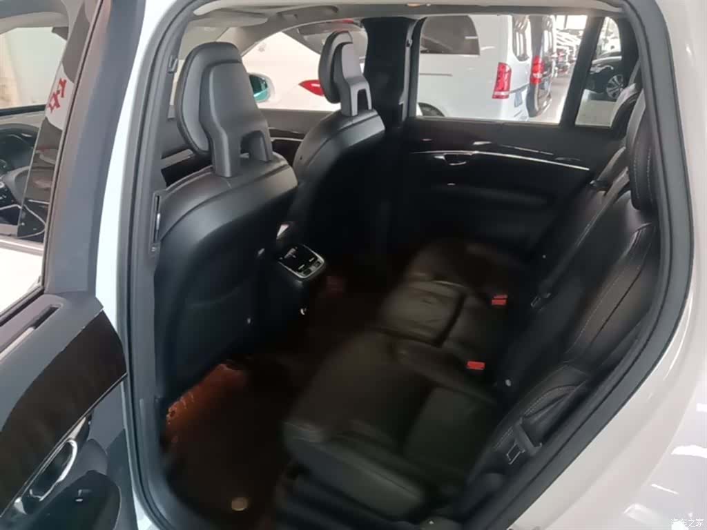 Volvo XC90, 2016 13
