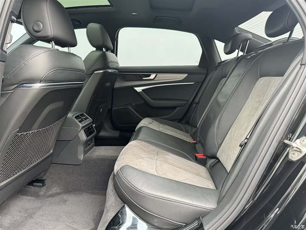 Audi A6L, 2021 3