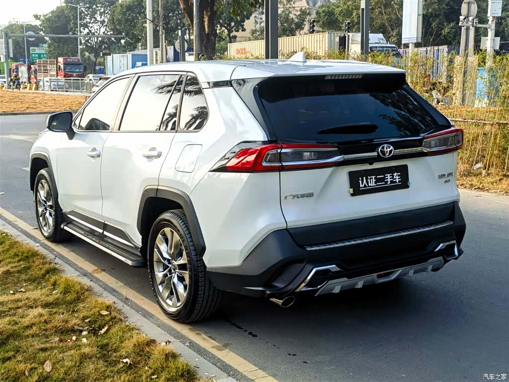 Toyota Wildlander, 2021 все фото