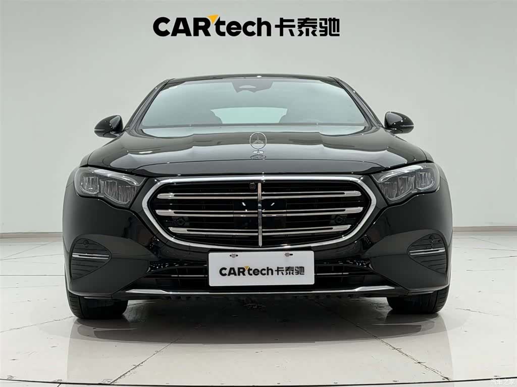 Mercedes-Benz E-Class, 2024 3