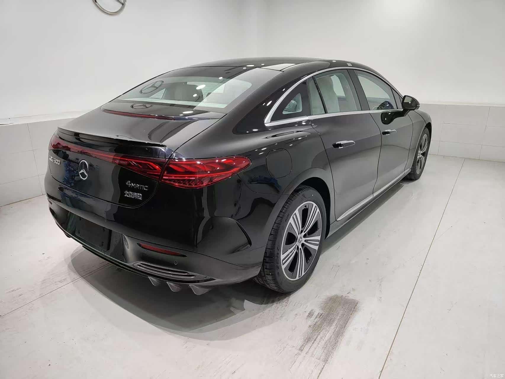 Mercedes-Benz EQE, 2025 3