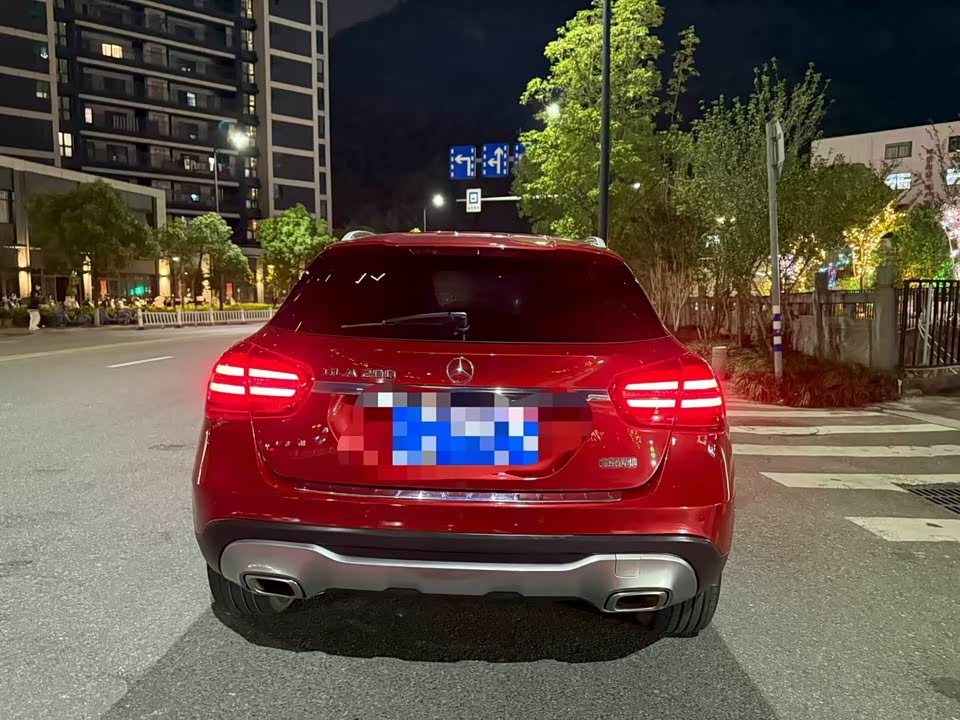 Mercedes-Benz GLA