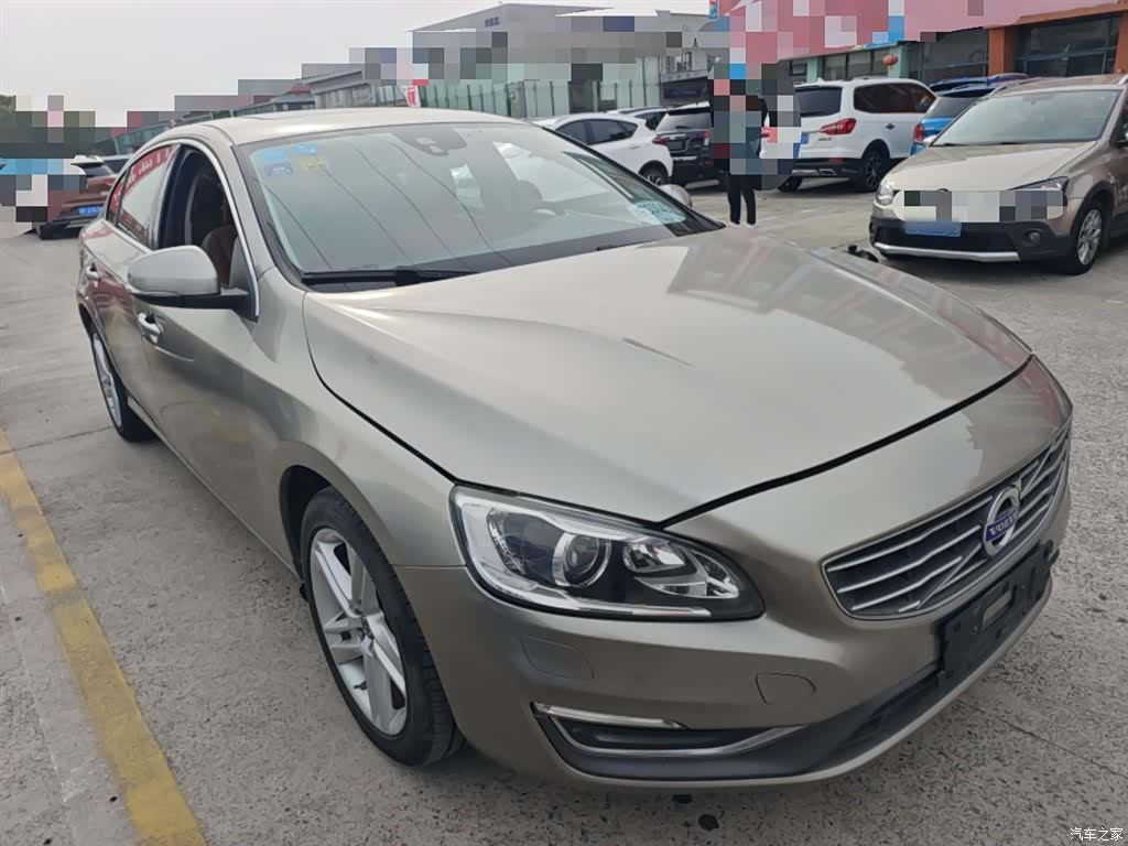 Volvo S60, 2014 4