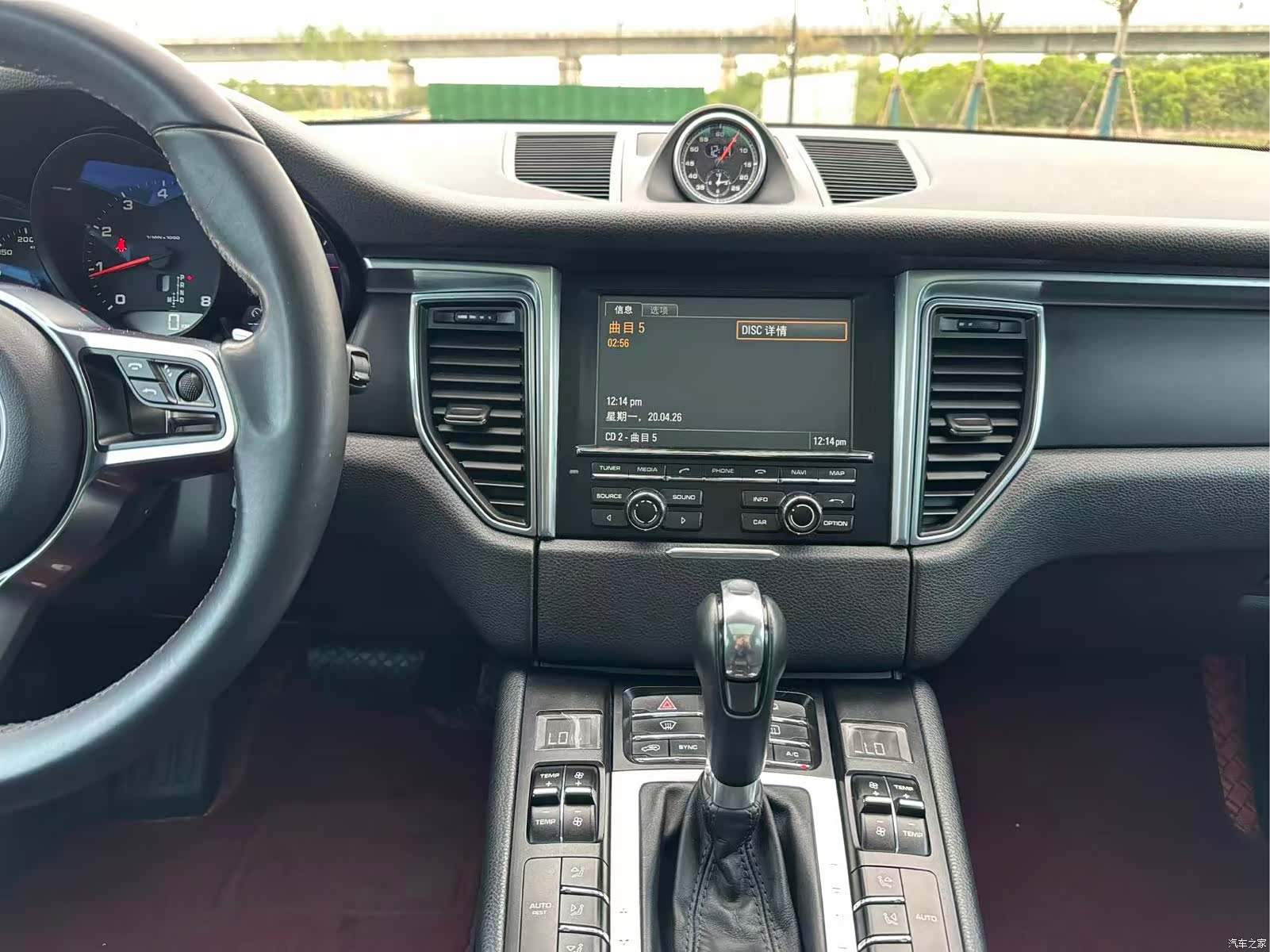 Porsche Macan, 2014 10