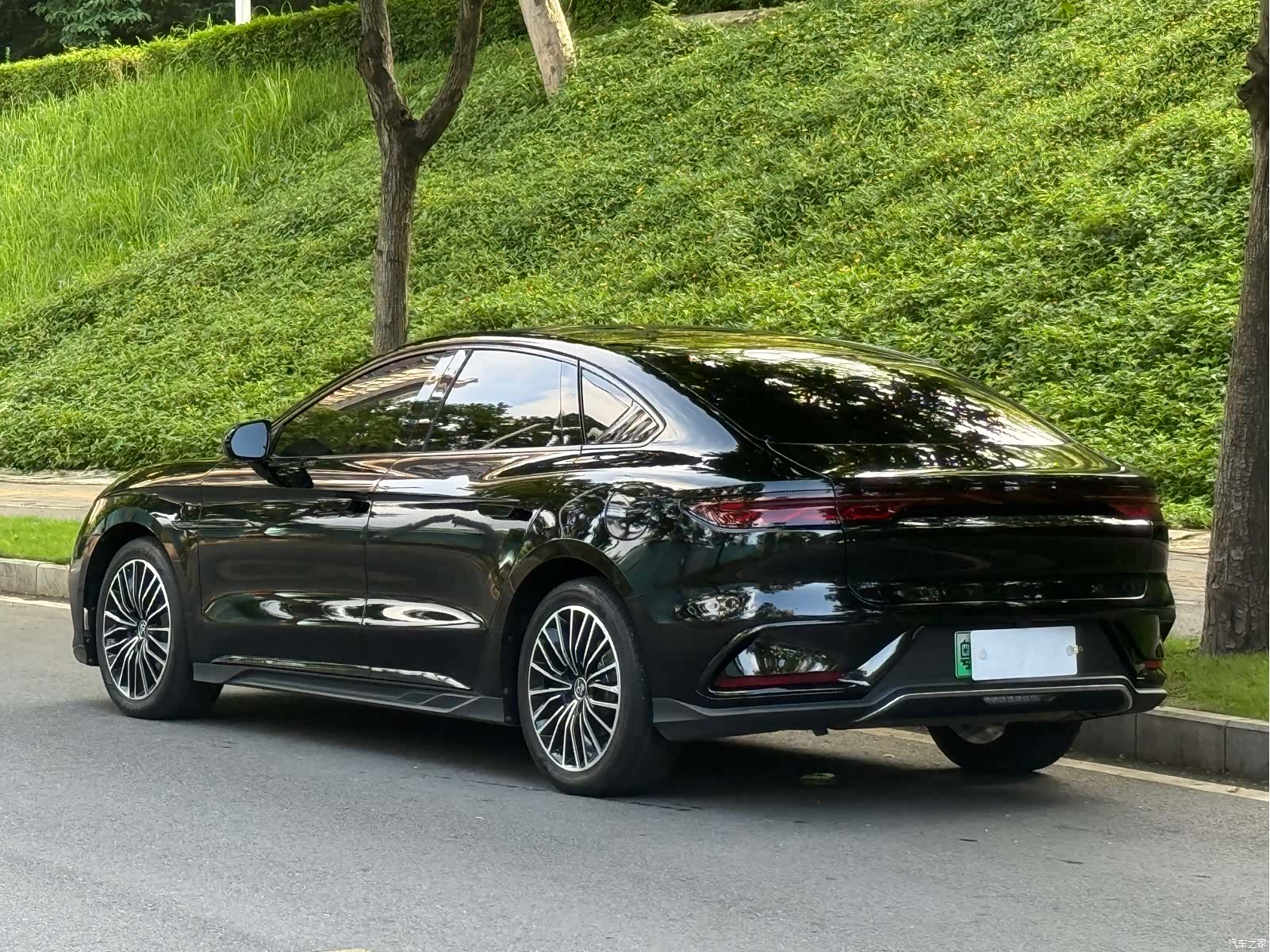 BYD Han, 2023 4