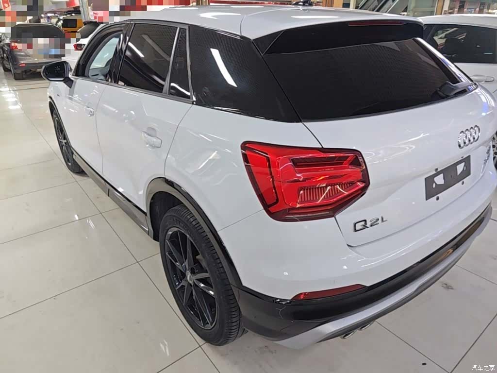 Audi Q2L, 2020 23