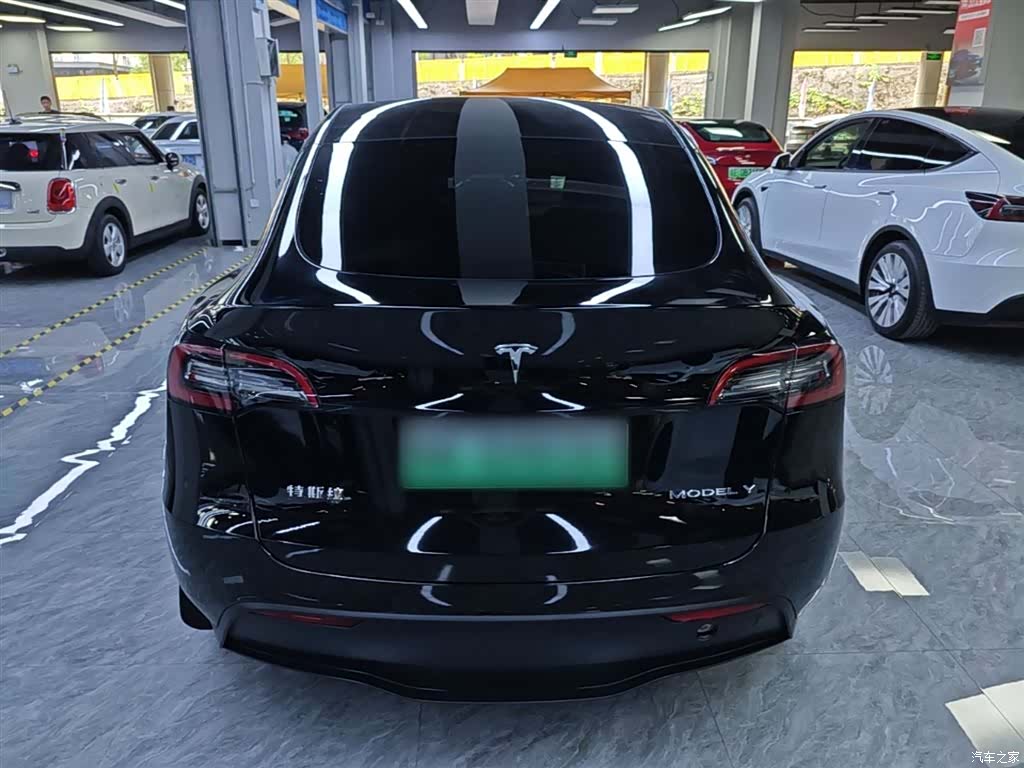 Tesla Model Y, 2023 6