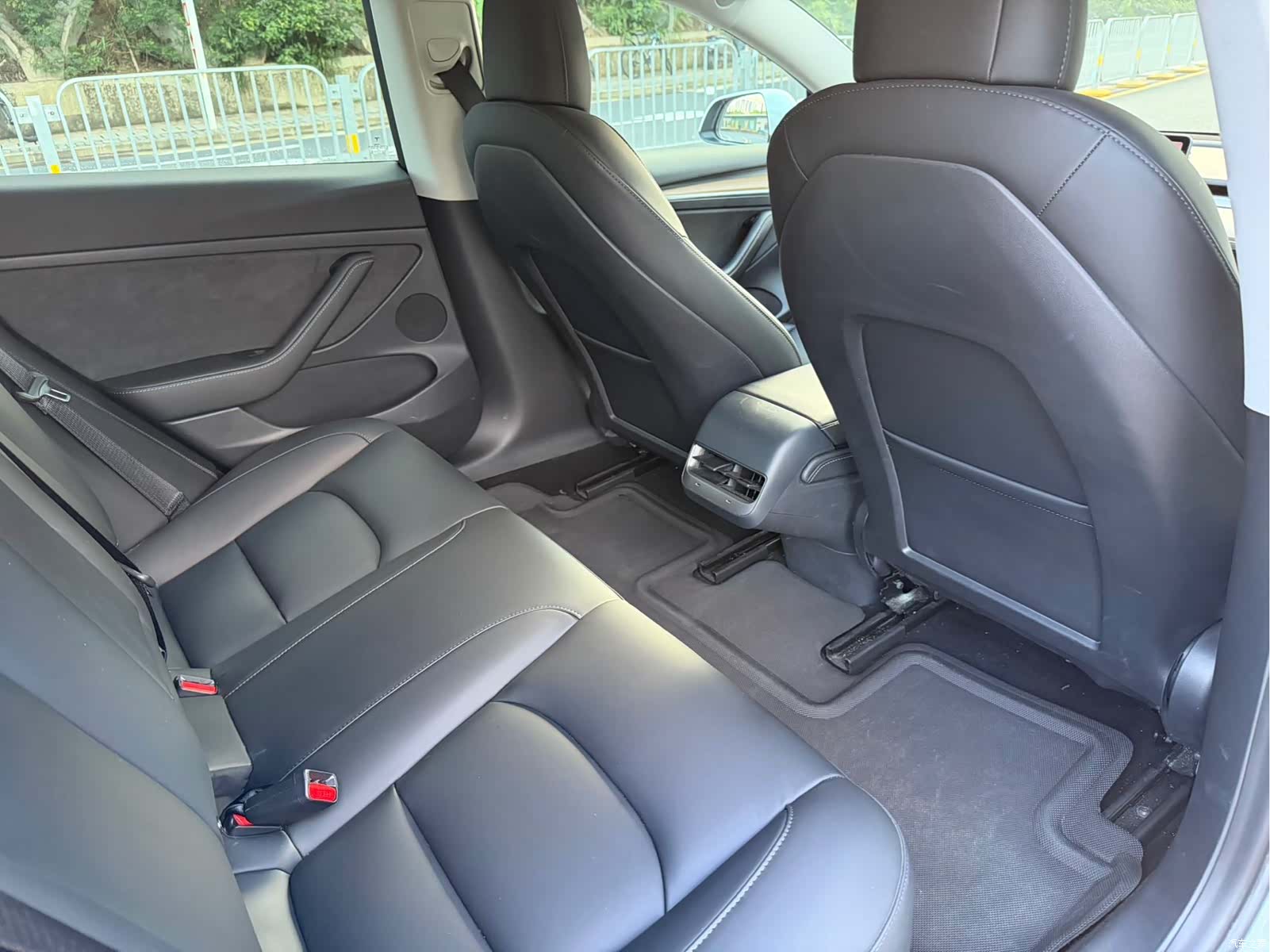 Tesla Model 3, 2021 15