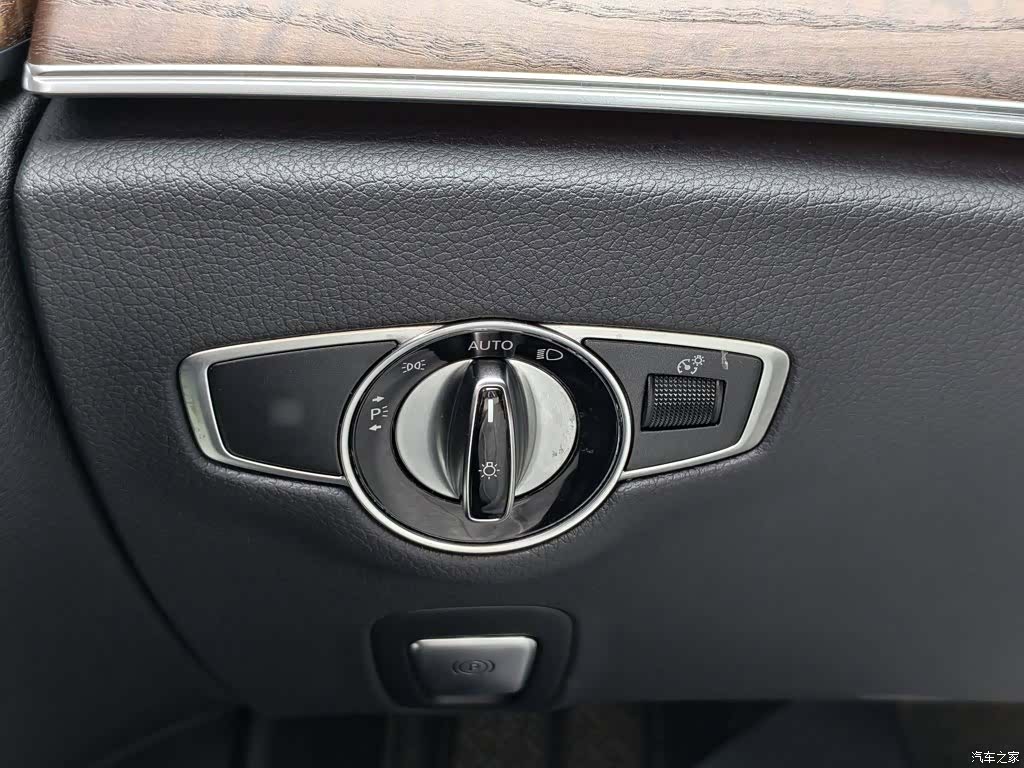 Mercedes-Benz E-Class, 2018 17