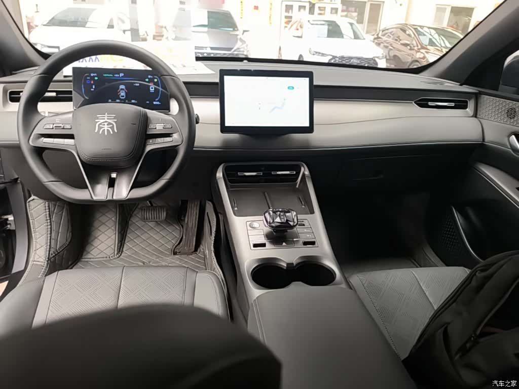 BYD Qin, 2025 10