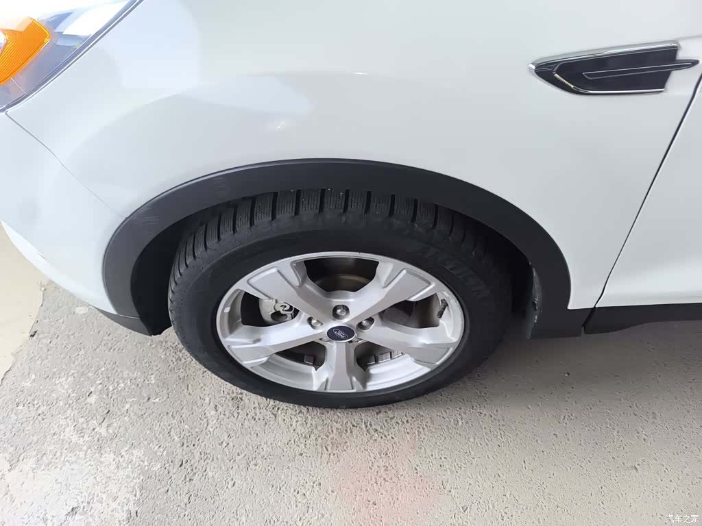 Ford Kuga, 2016 23