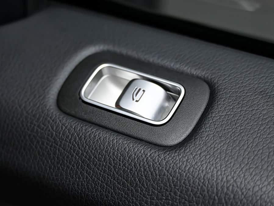 Mercedes-Benz G-Class 2023, фото 28