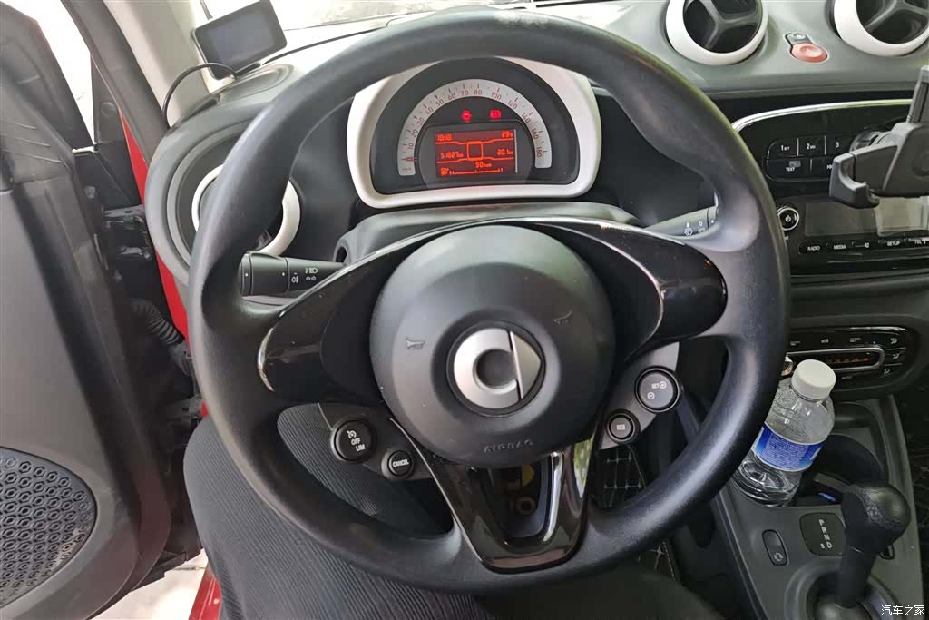 Smart Fortwo, 2018 15
