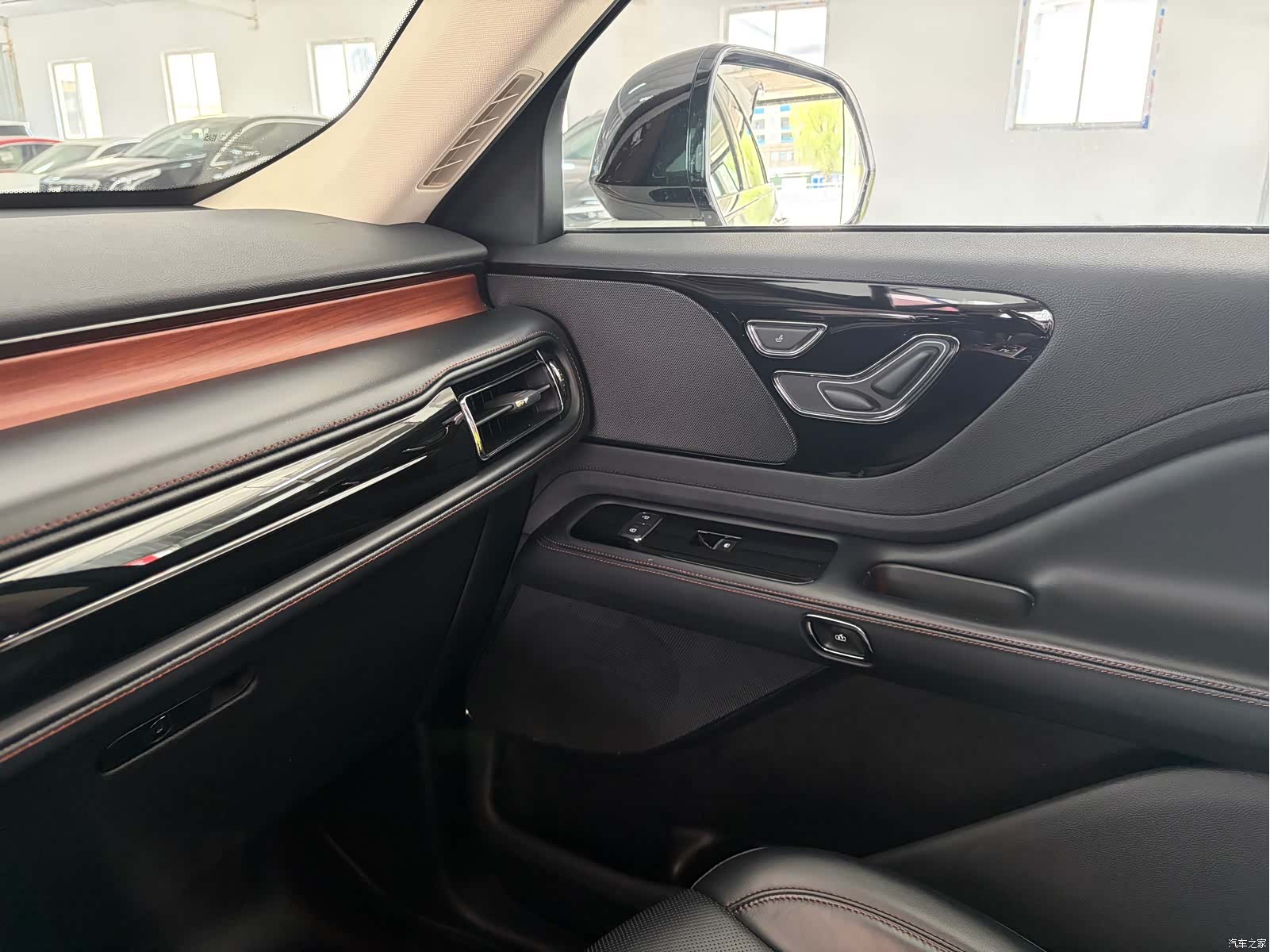 Lincoln Aviator, 2021 16