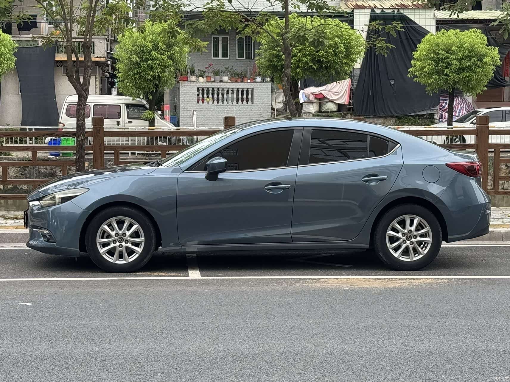 Mazda Mazda3, 2018 4