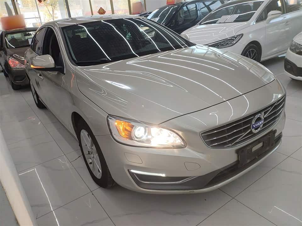 Volvo S60